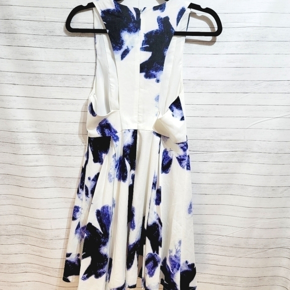 LULUS SEEING CHIC FLORAL SKATER DRESS, sz SMALL - Picture 11 of 15
